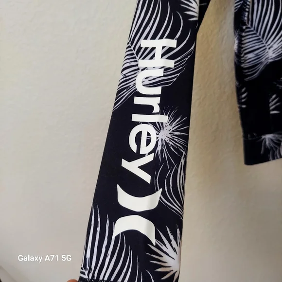 Hurley Womens Full Zip Long Sleeve Hooded Black White Floral Rashguard Sz S - Picture 5 of 16